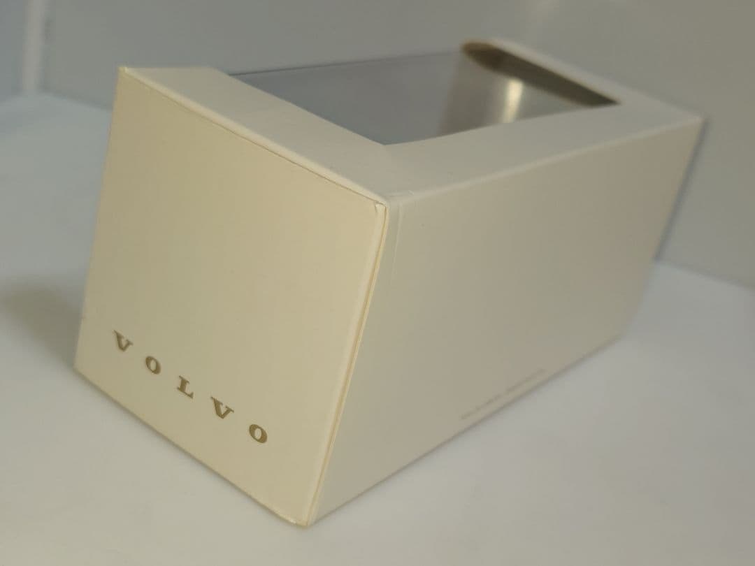 NOREV VOLVO V60 1/43 ミニカー カラーサンプル