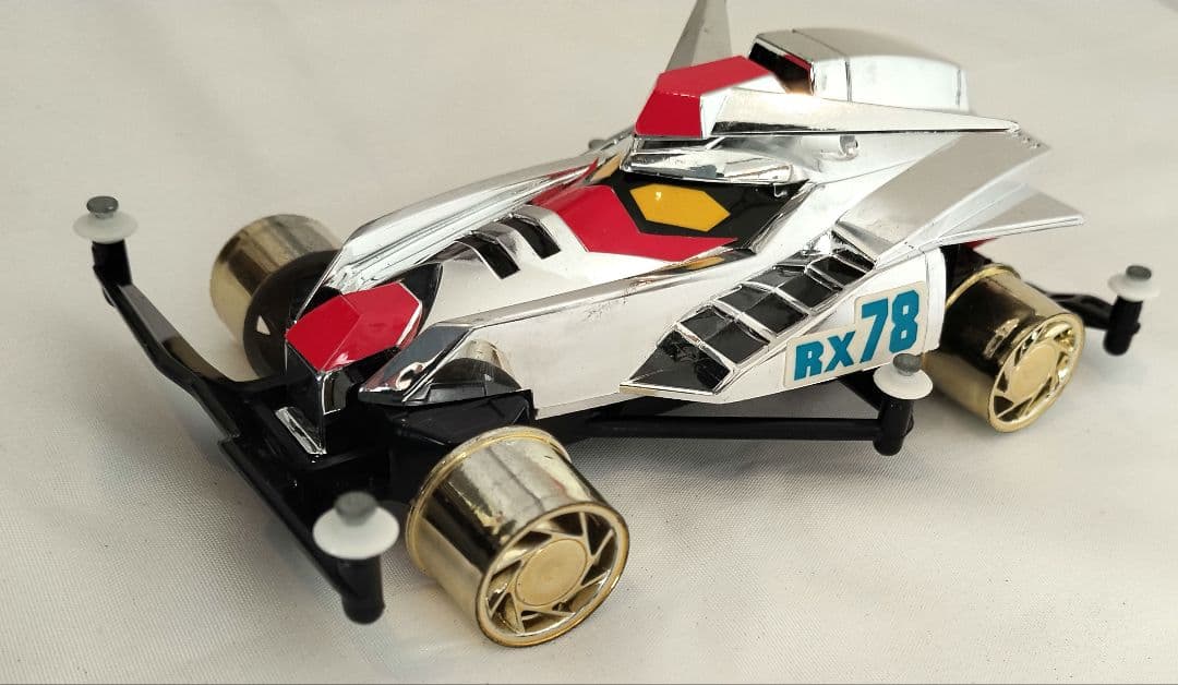 ガンダムレーサー シルバー