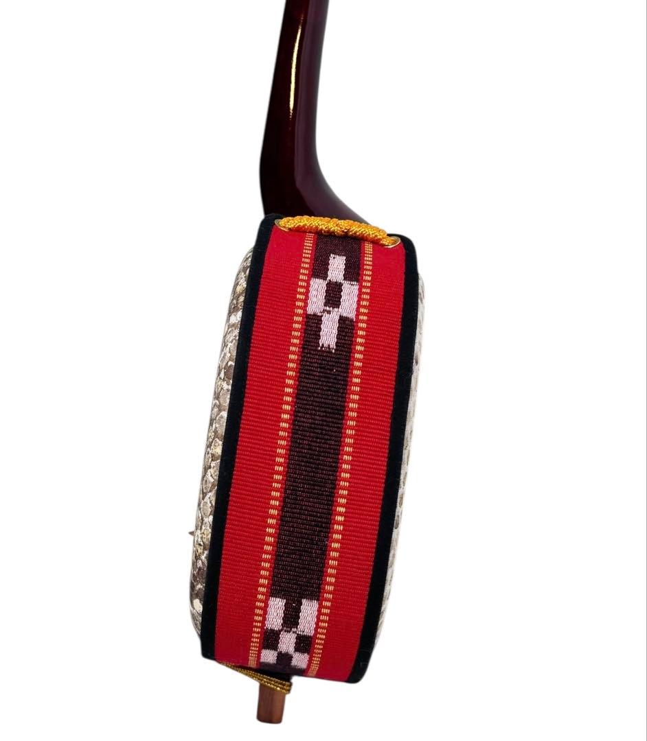 【あきじぃ〜】 三線 本蛇皮 強化張り 本革 真壁型 蛇革