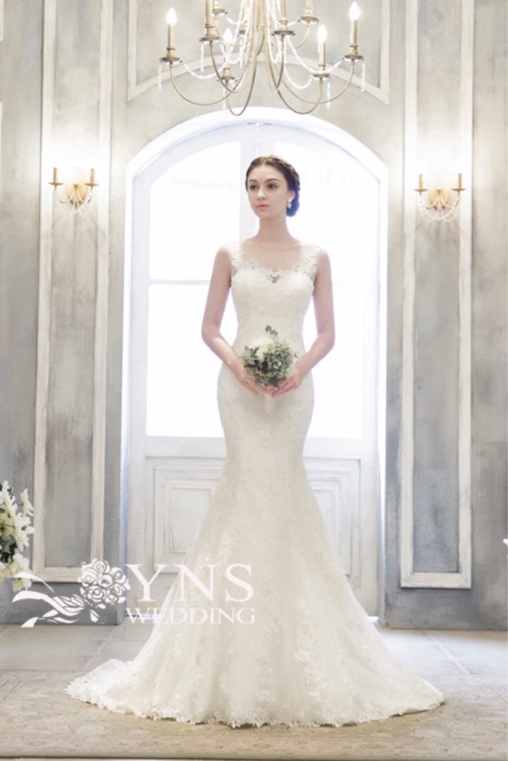 ホワイト レース ウェディングドレス　マーメイド