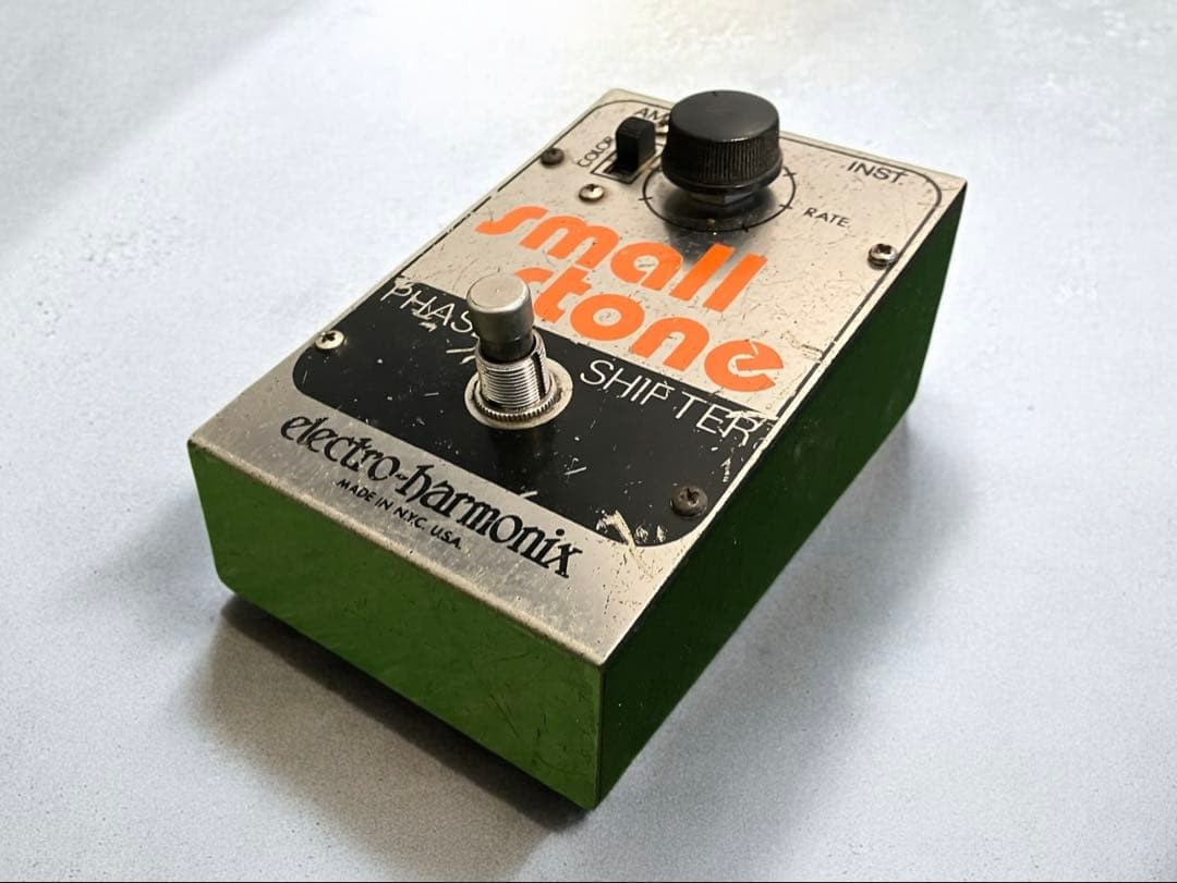 Electro Harmonix Small Stone カートコバーン 箱付