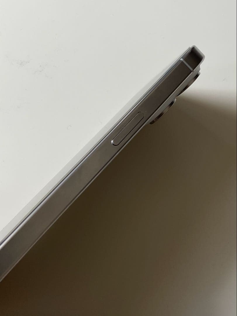 【ジャンク品】iPhone15pro 画面割れ　動作正常