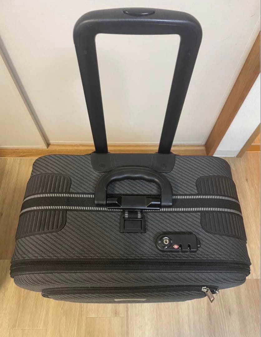 シフレ　エスケープ　大容量80L ソフトスーツケース　ちきりんさん