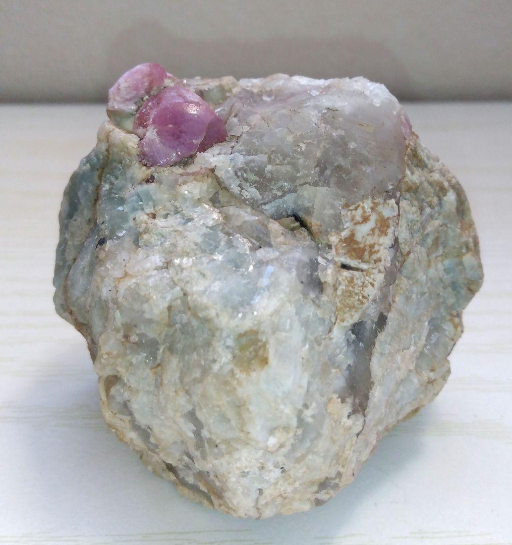 ミャンマー産 球状ルーベライト　トルマリン　希少宝石鉱物標本