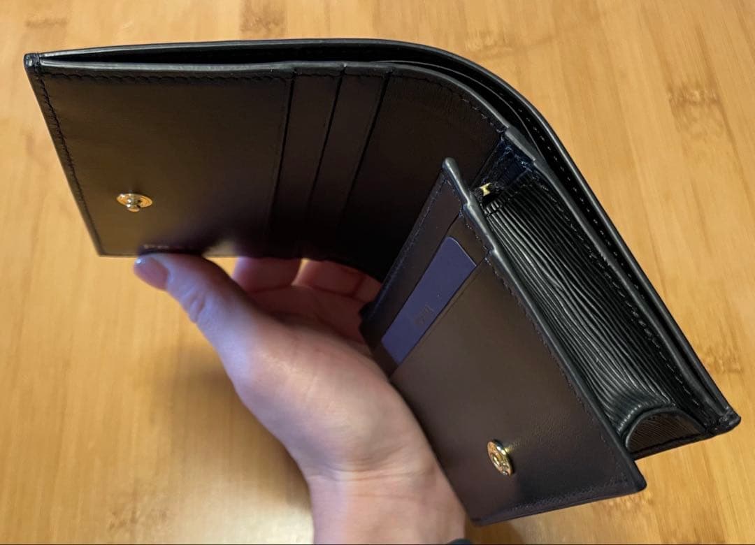 PRADA 二つ折り財布　ミニウォレット