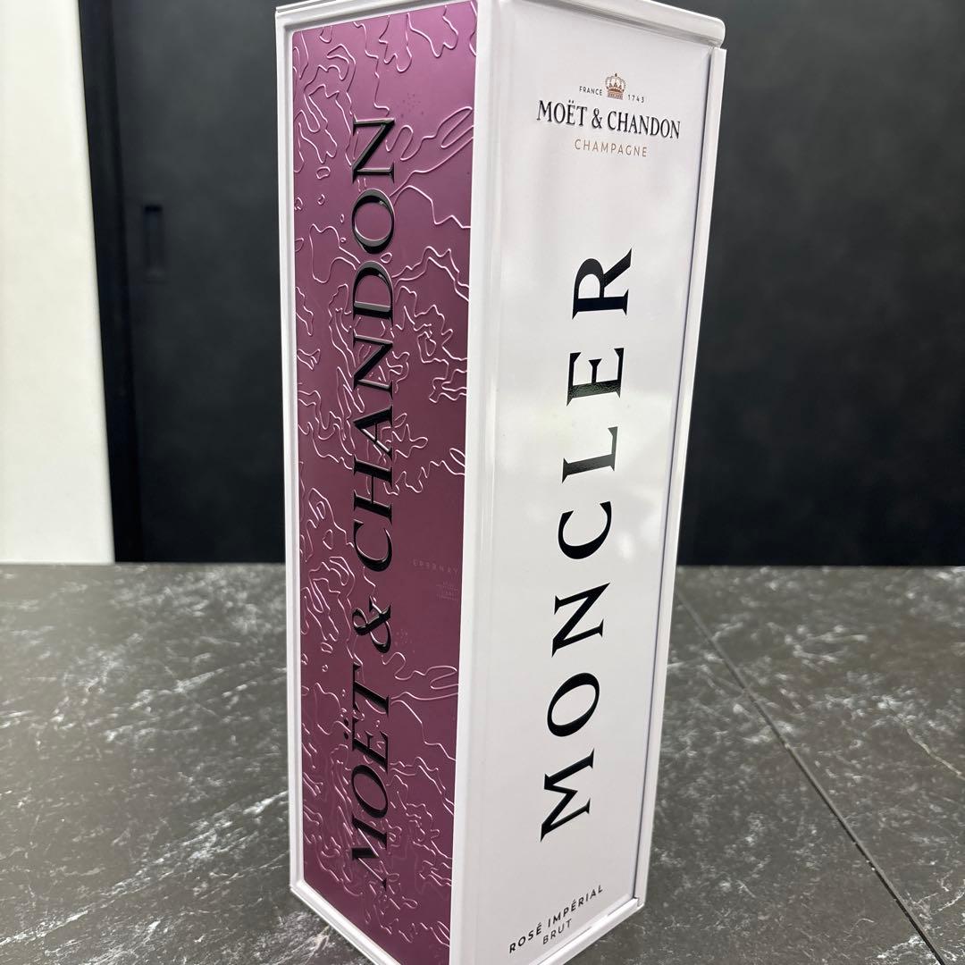 MONCLER ×モエエシャンドン　非売品