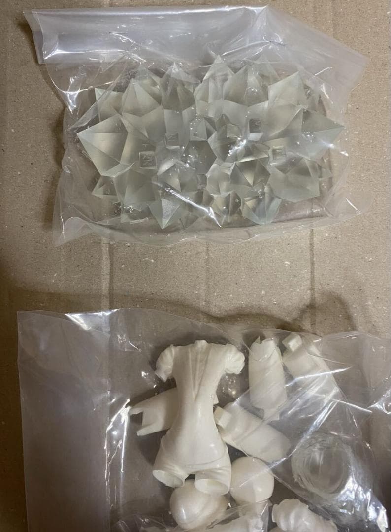 R.GLATT-CC アメシスト クラスタ 宝石の国 ガレージキット