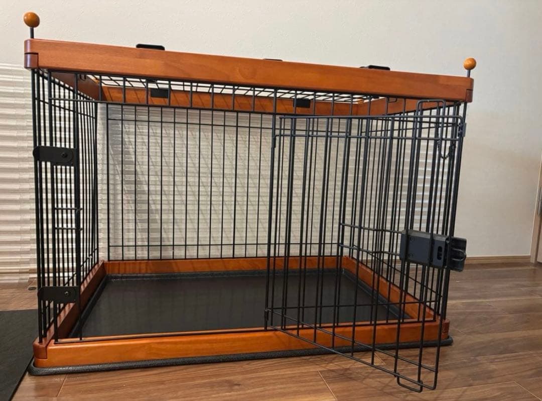 犬用ケージ 金属と木製フレーム　ほぼ未使用　小型犬　屋根付き