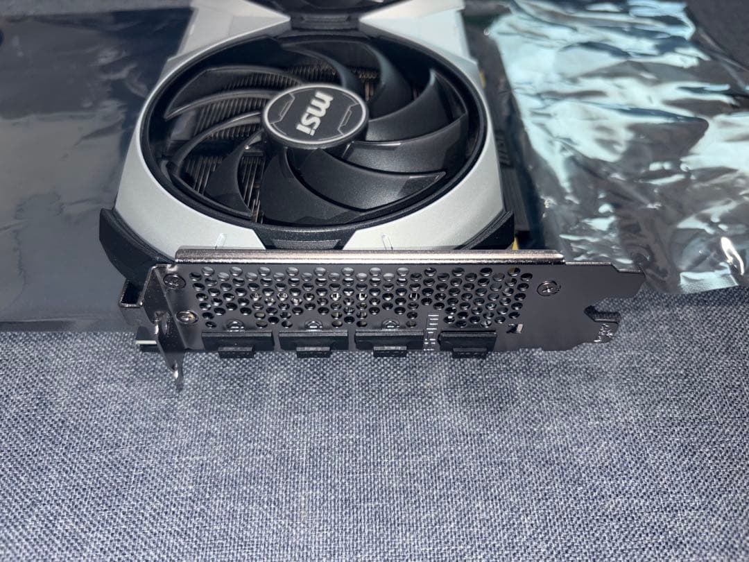 MSI GeForce RTX 4070 SUPER 12GB 付属品完備