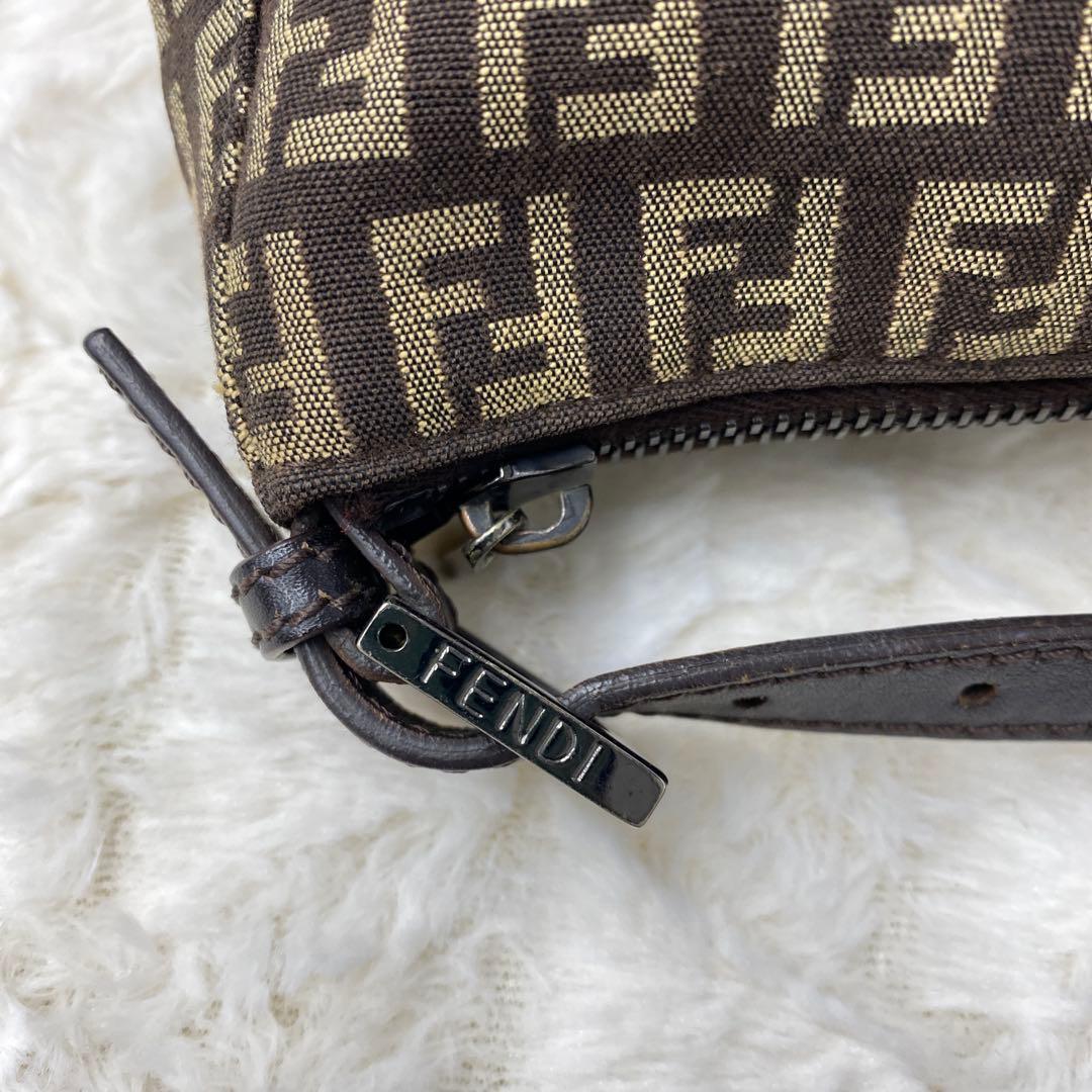 FENDI FFロゴ ハンドバッグ ブラウン