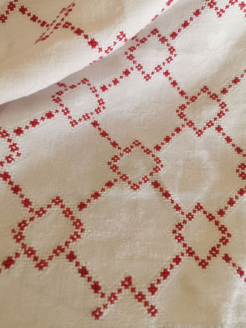 アンティークフランス ダマスク織 四つ葉紋クロス 赤糸小花✙＃刺繍 レッドワーク