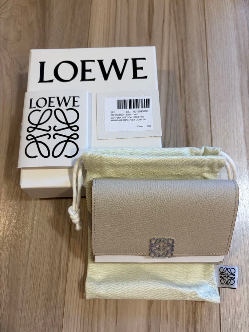 【新品・未使用】LOEWE ロエベ 三つ折り財布