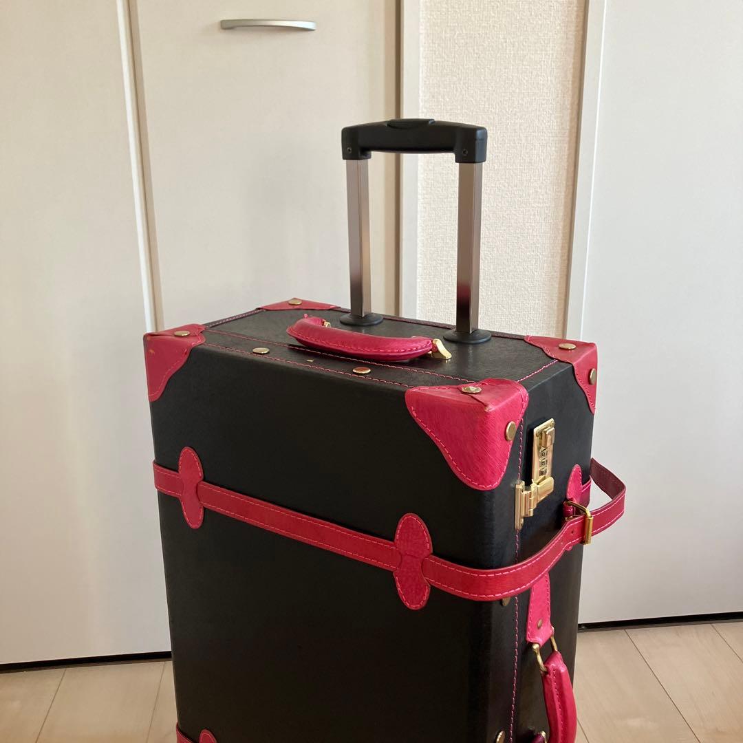 黒赤キャリーケース
