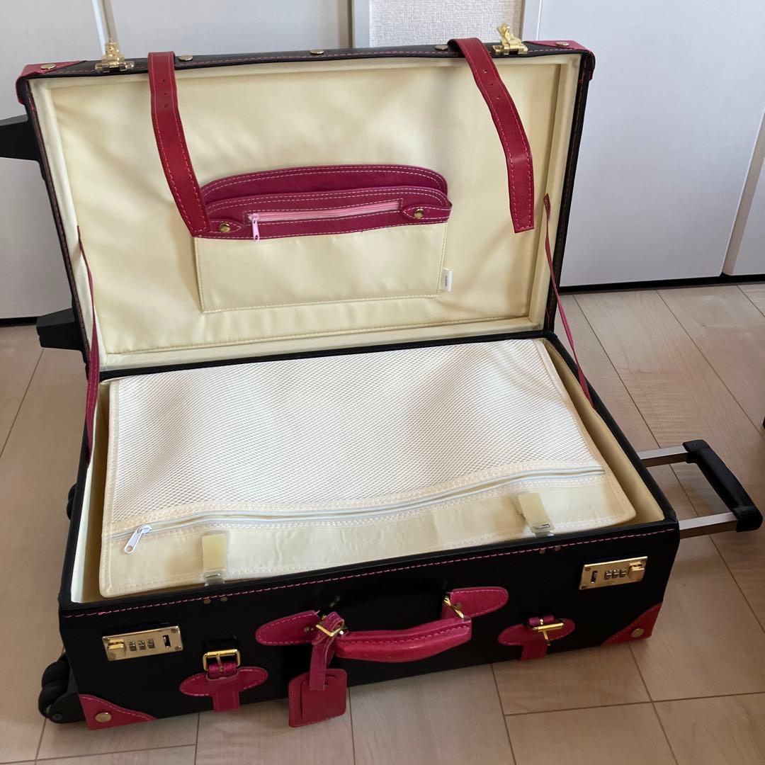 黒赤キャリーケース