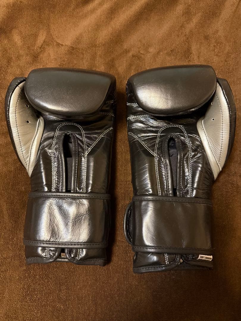 CLETO REYES ボクシンググローブ　16オンス　レイジェス　ブラック