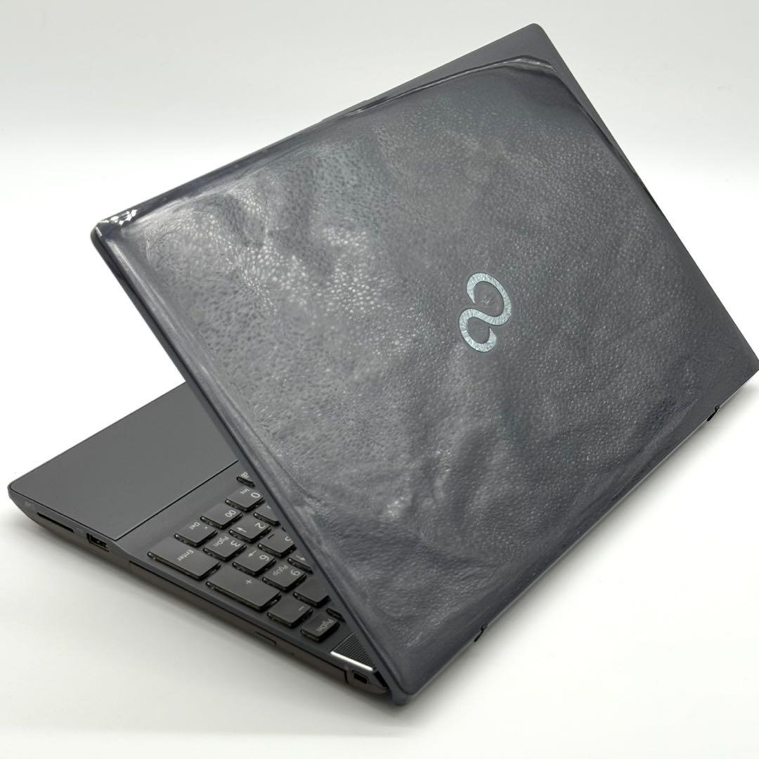 富士通 ノートパソコン 8世代 i7 新品SSD1TB Blu-ray 高音質