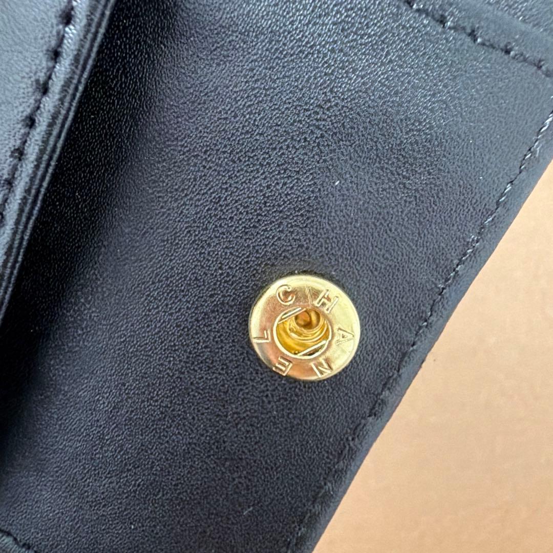 新品未使用CHANEL ブラック 二つ折り財布