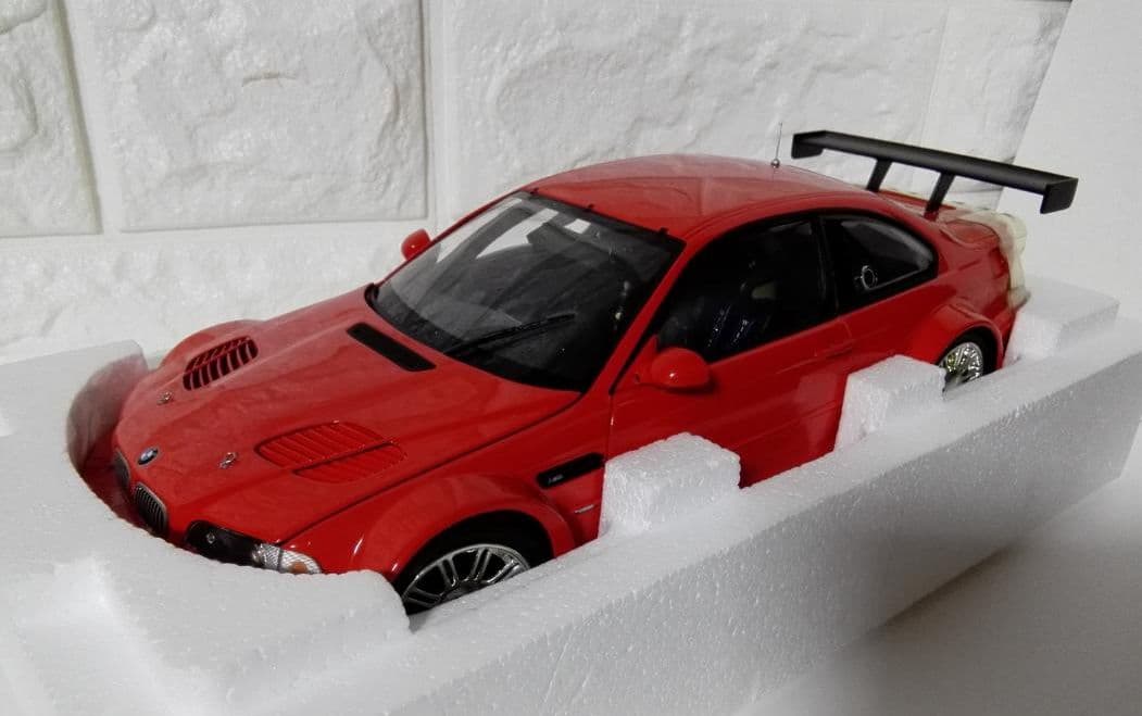 《ミニカー》★BMW『M3 GTR'STREET'2001』1/18☆深い赤色