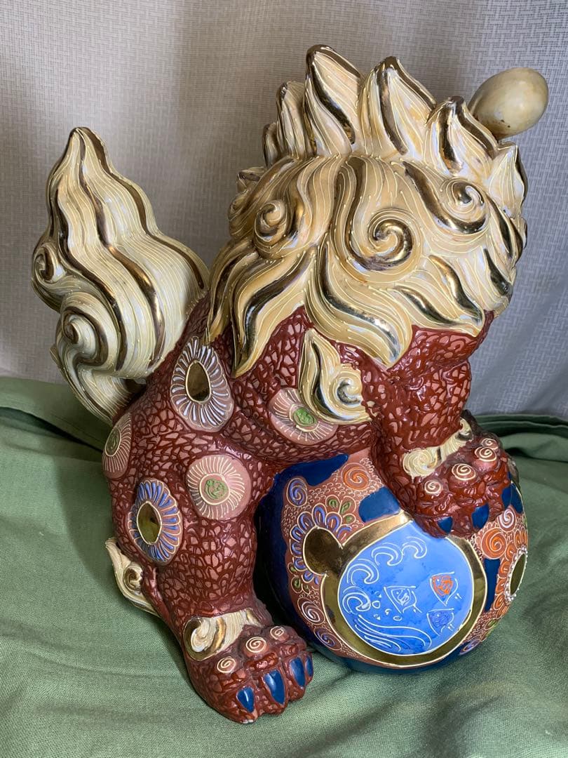 置き物　玉乗り獅子　九谷焼　縁起物 インテリア　置物