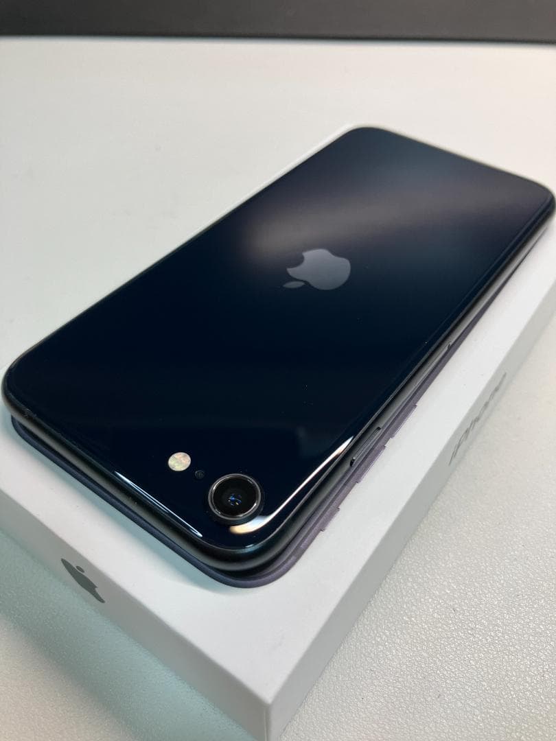 iPhoneSE3 64gb【極美品☆バッテリー純正98％】