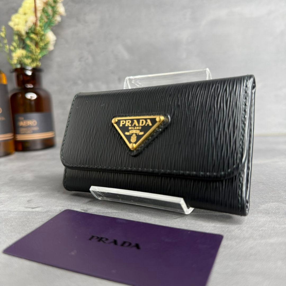 【極美品】PRADA 6連キーケース トライアングル ヴィッテロムーブ RFID