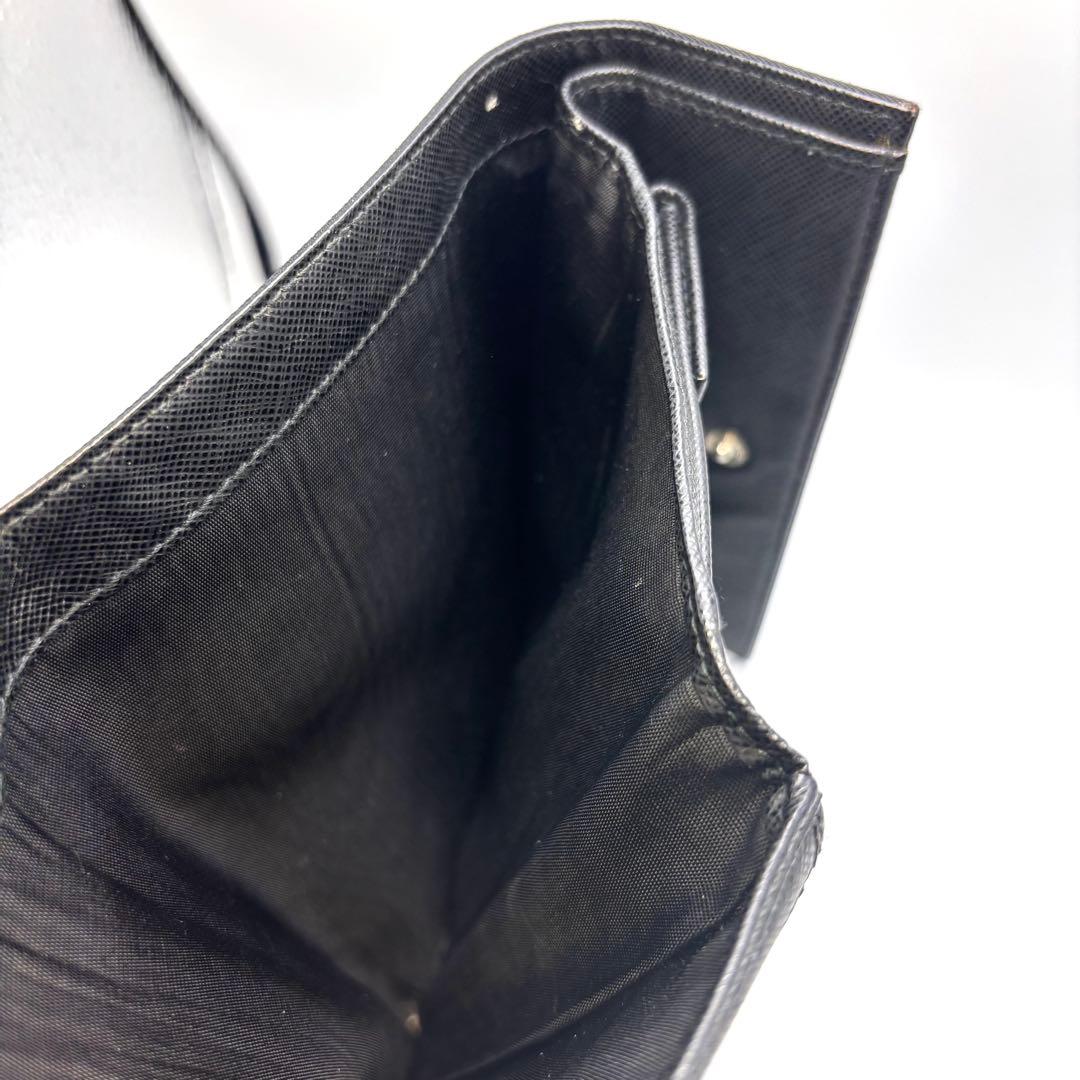 たまねぎかなこ  PRADAプラダ 三つ折り長財布