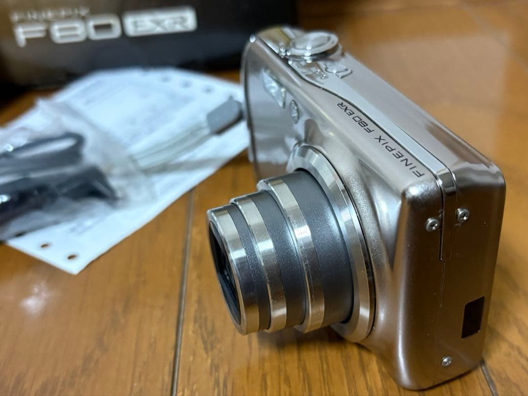 FUJIFILM フジフィルム F80EXR ピンク コンパクトデジタルカメラ