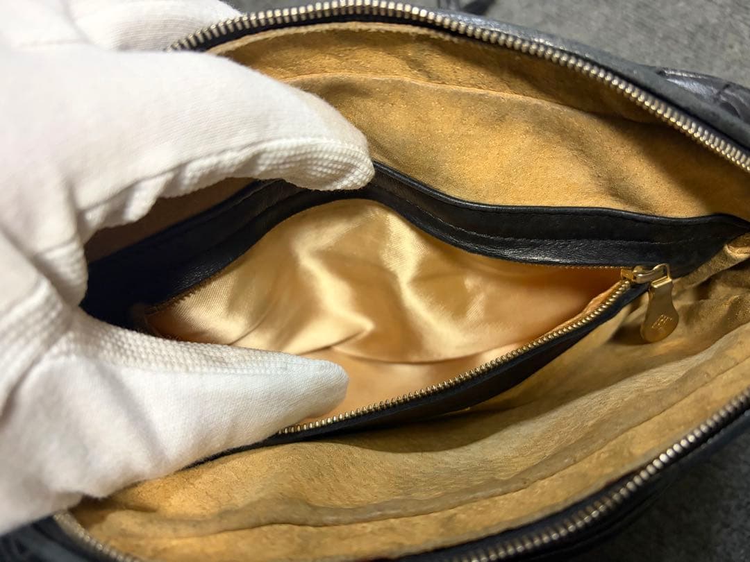 ボッテガヴェネタ イントレチャート　ショルダーバッグ