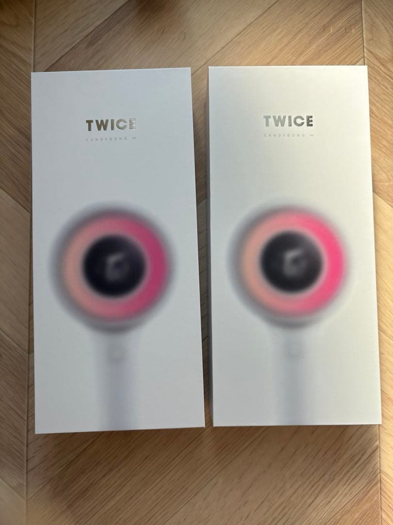 中古　TWICE ペンライト 箱付き 2個