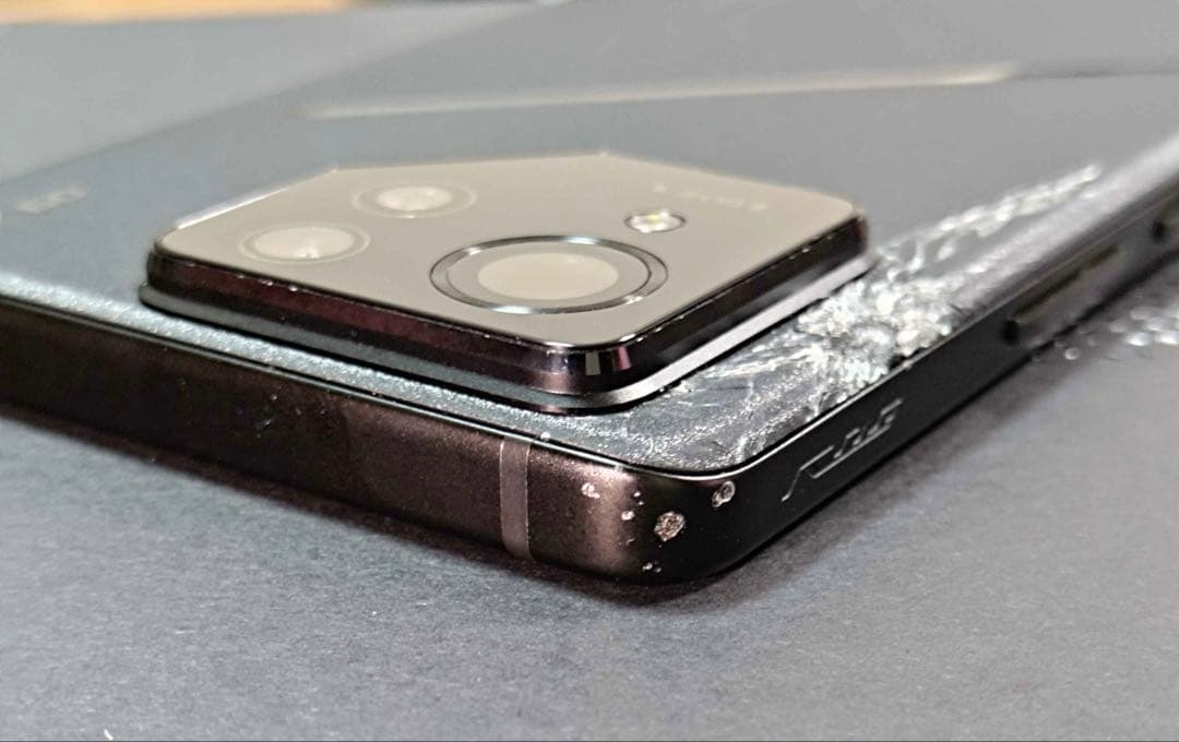 ASUS ROG Phone 9PRO 中古 背面割れ有り