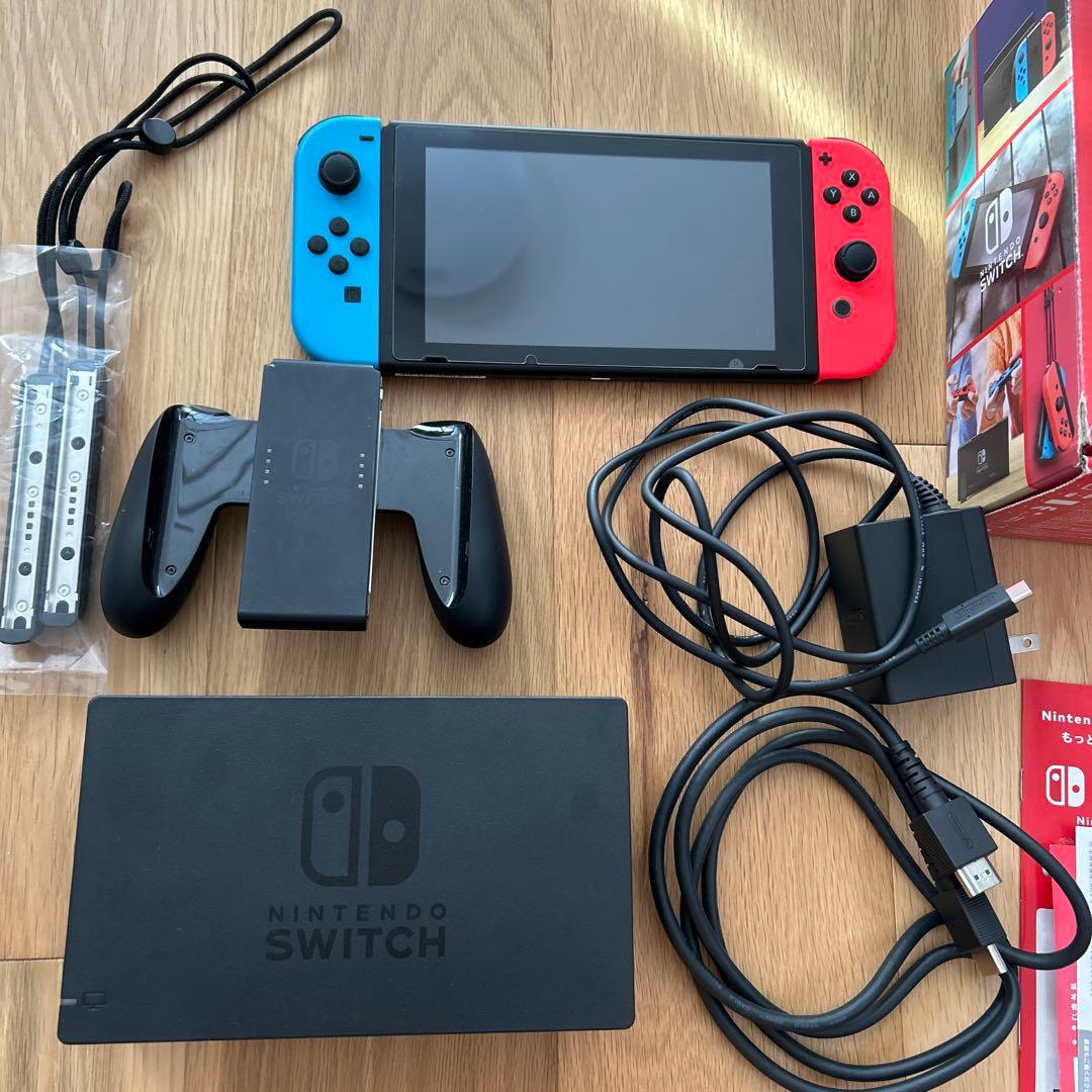 2024年12月購入　switch 本体　ネオンブルー×ネオンレッド
