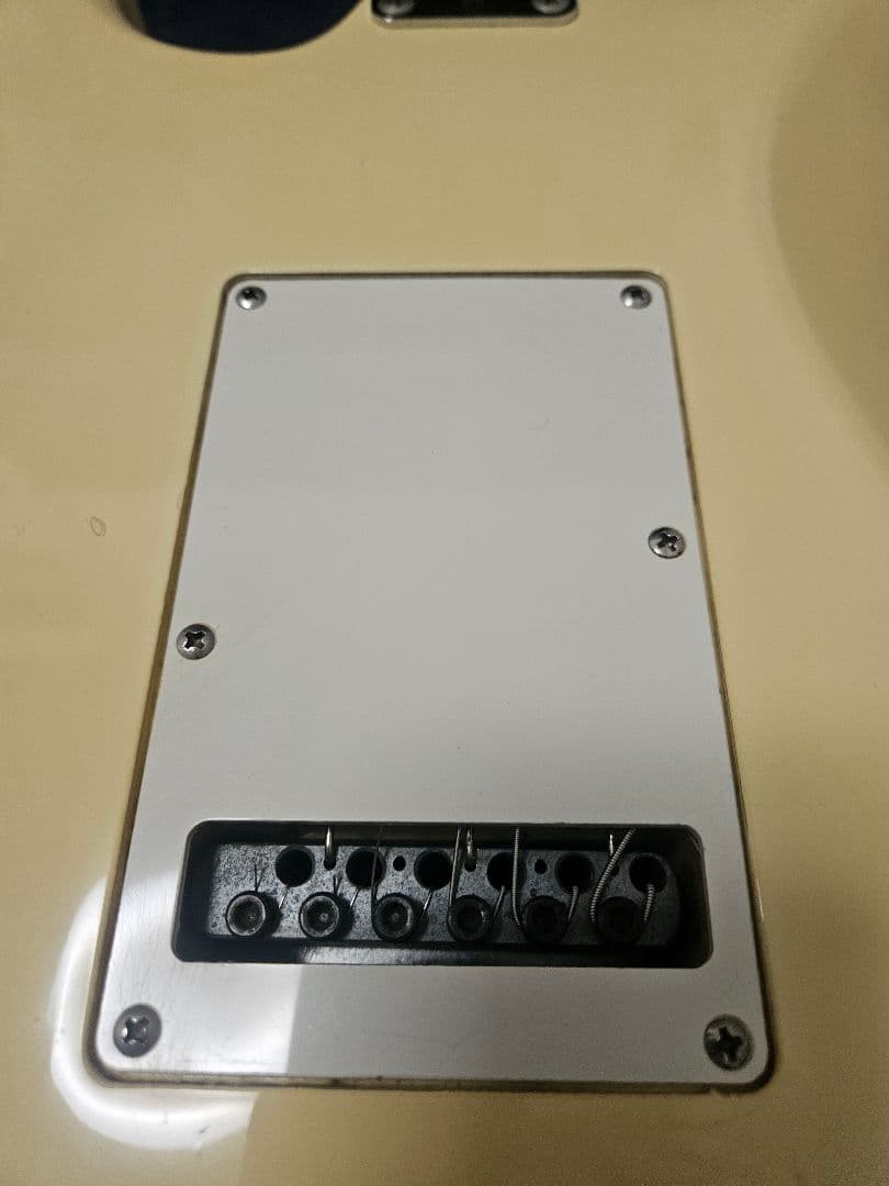 Fender japan ストラトキャスター Eシリアル