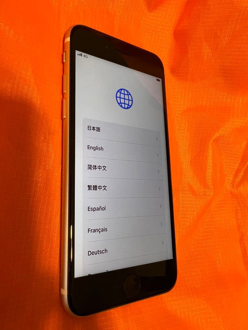 iPhoneSE【第2世代/2020年発売】美品　第二世代　SIMフリー