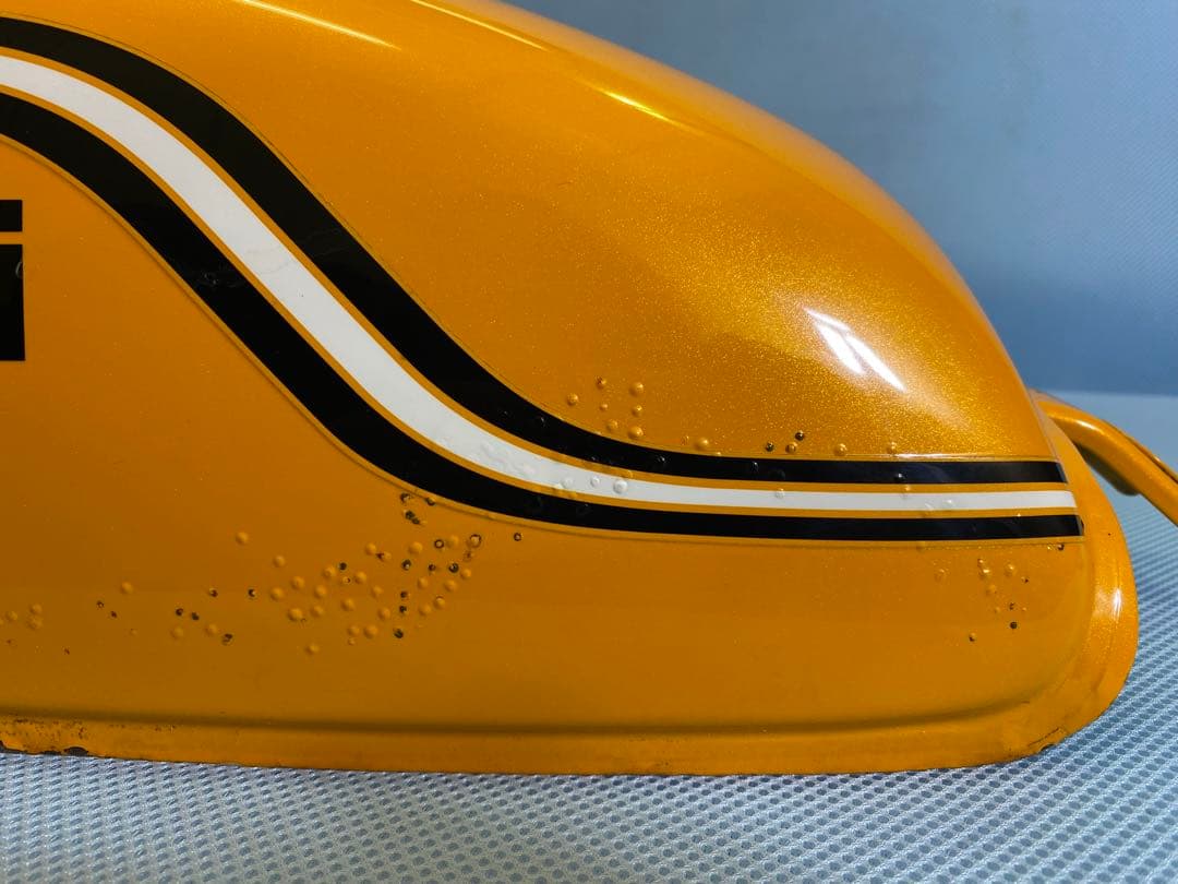 250TR インジェクション　タンク　純正　2012年　パールソーラーイエロー