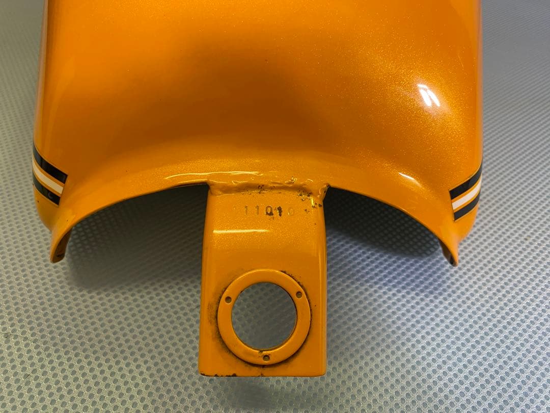 250TR インジェクション　タンク　純正　2012年　パールソーラーイエロー