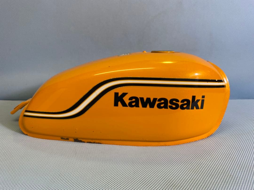 250TR インジェクション　タンク　純正　2012年　パールソーラーイエロー