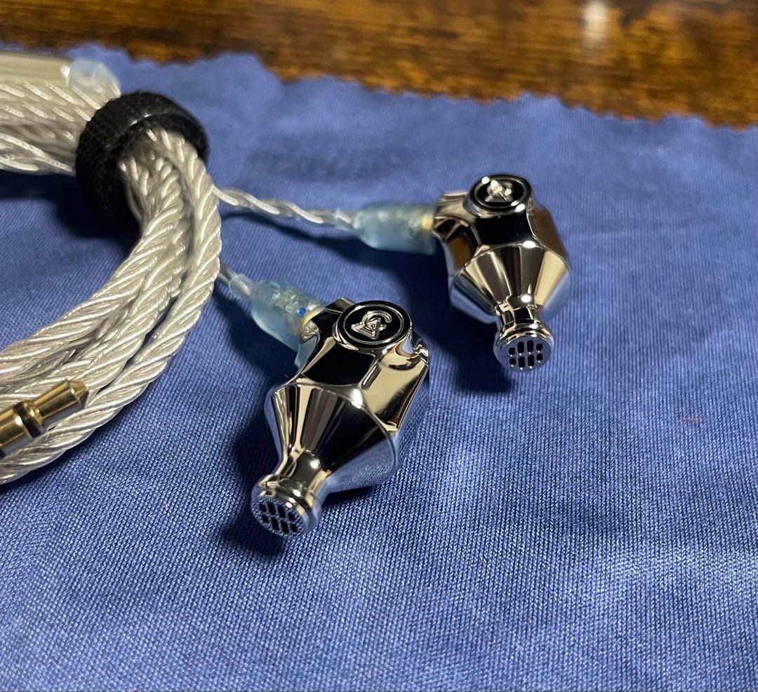 イヤホン Campfire Audio ATLAS