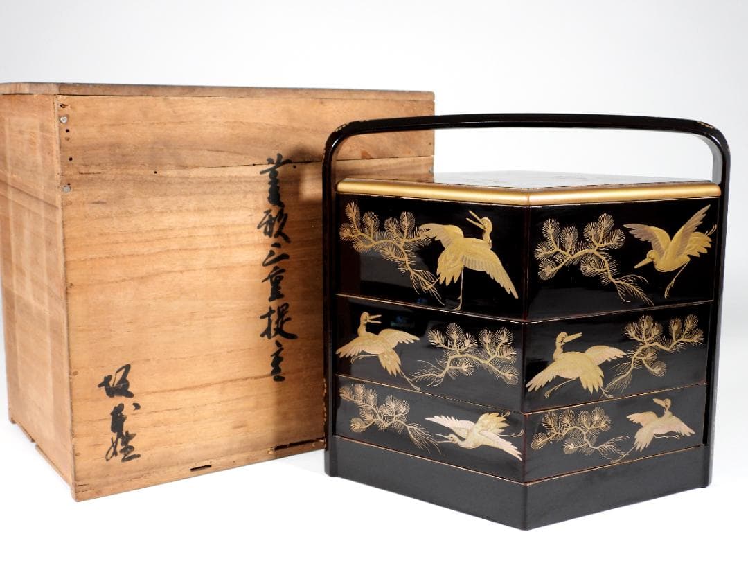 能登輪島塗 豪華金彩蒔絵 三重提箱 木製漆器 『坂井』 蒔絵飛鶴図