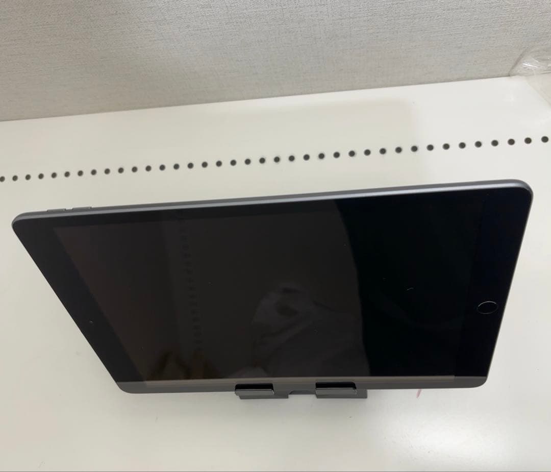 早い者勝ち　バッテリー良好　iPad 第8世代　Cellular