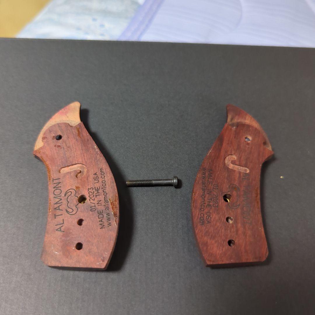 アルタモント 木製グリップ S&W Jフレーム リボルバー用