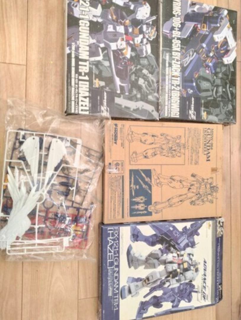 ガンプラ 未組立キット 複数パーツ