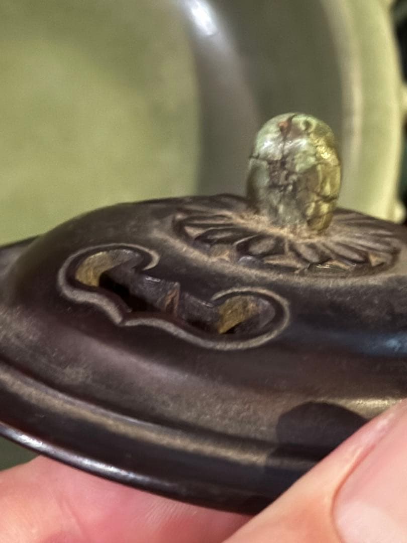 ‼️最後の値段出します‼️リサイクルFORT‼️中国の青磁香炉‼️緑石の木蓋付