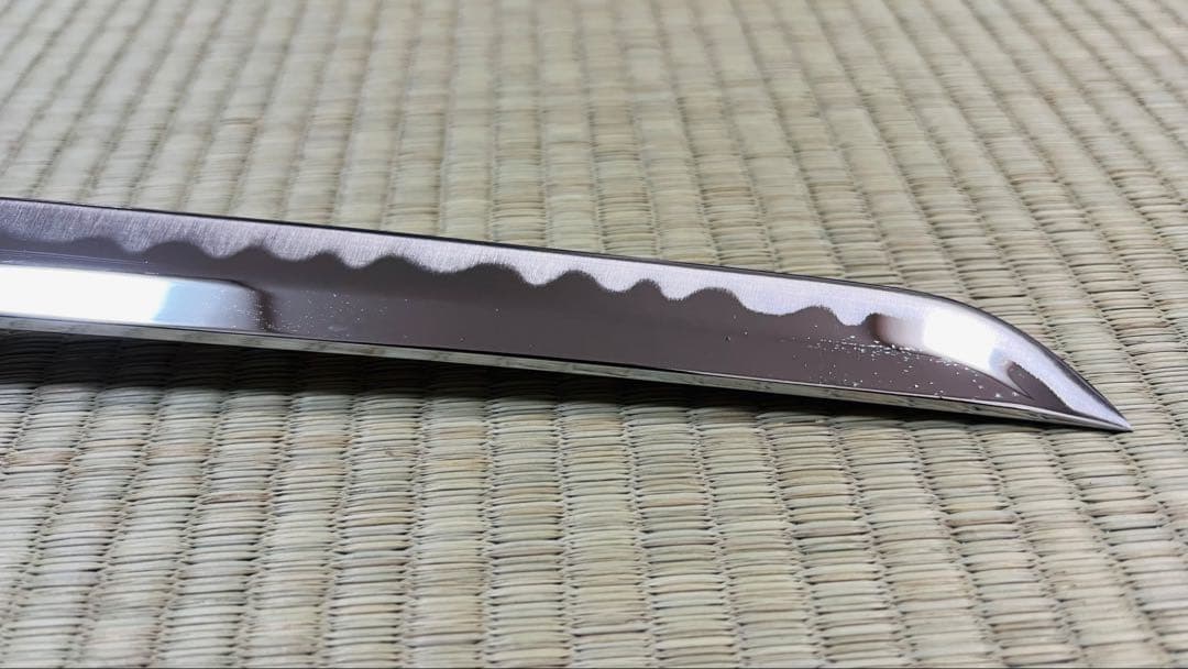 模造刀 雲龍拵え 互の目刃文 石目鞘 透かし鍔 大刀 黒刀 250504-1