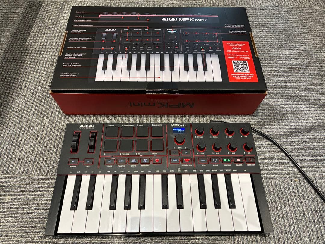 最新モデル　超美品アカイAKAI MPK mini IV（4）MIDIキーボード