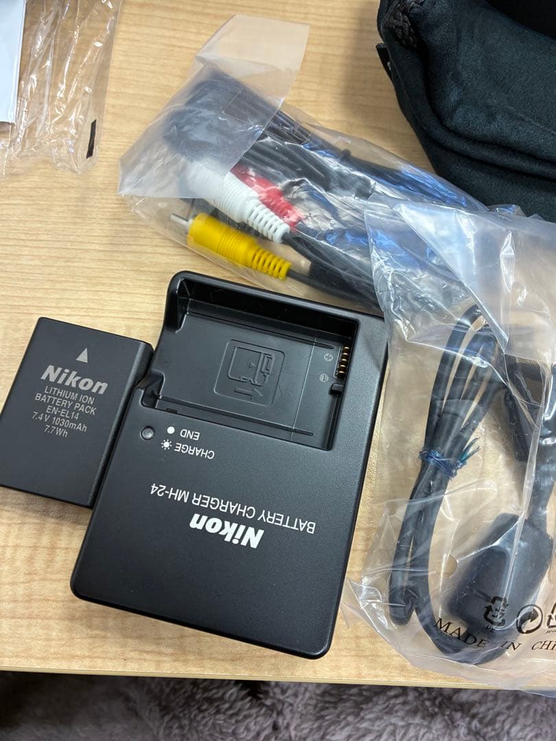 Nikon D5100 ダブルズームキット 一眼レフ