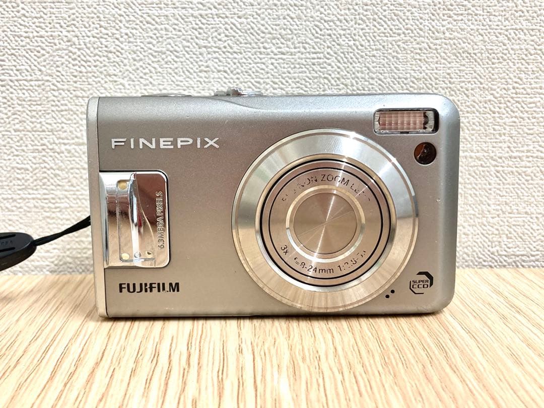 FUJIFILM 富士フィルム FinePix F31fd シルバー ジャンク