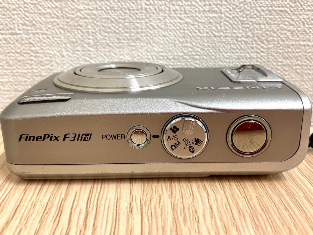 FUJIFILM 富士フィルム FinePix F31fd シルバー ジャンク