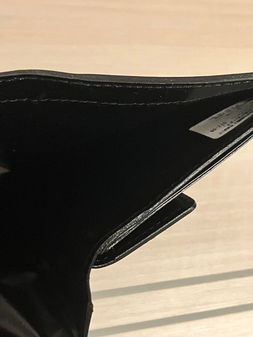 未使用　agnes b. アニエスベー　ロゴ　ブラック　レザー　二つ折り財布