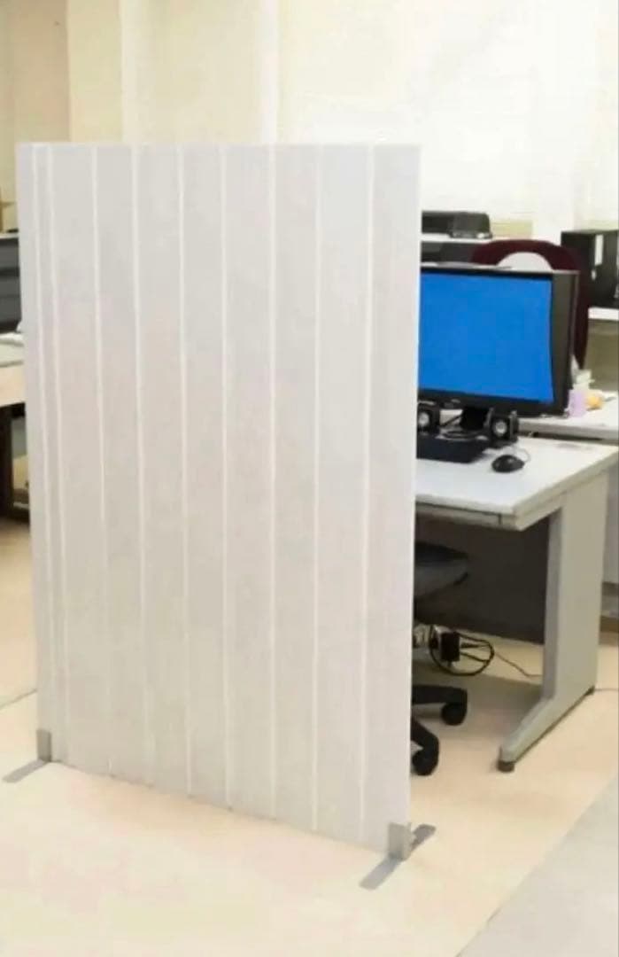 パネルパーテーション 窓なし スタンド付 色：ホワイトウッド