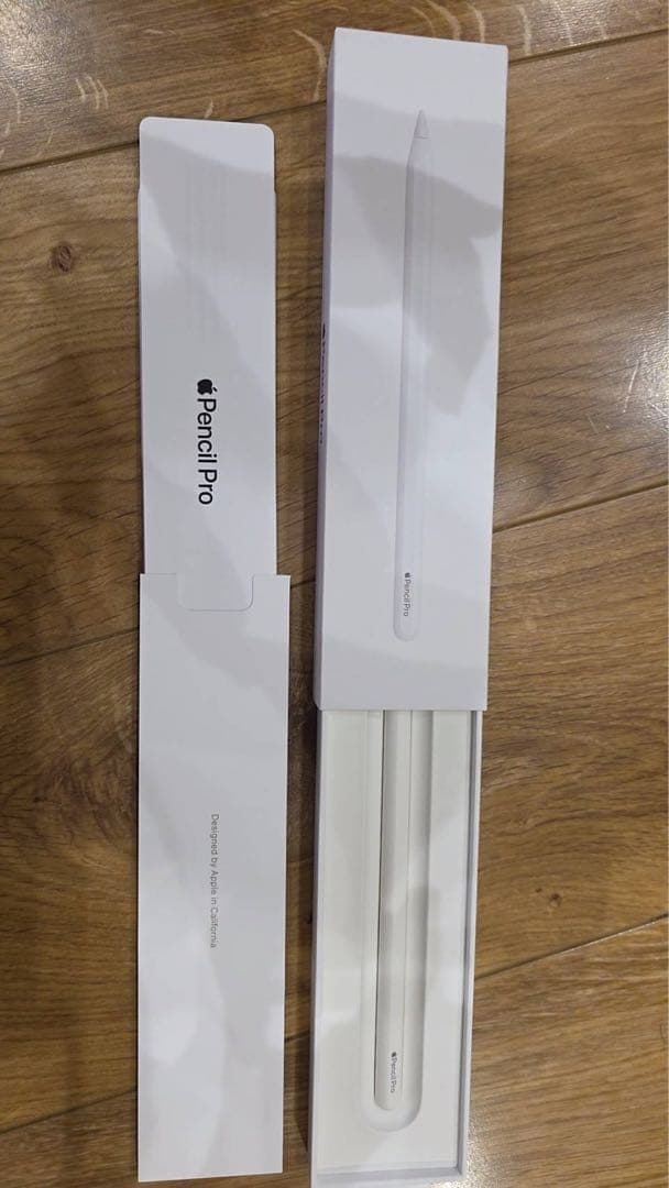 スズキ　Apple Pencil Pro ホワイト